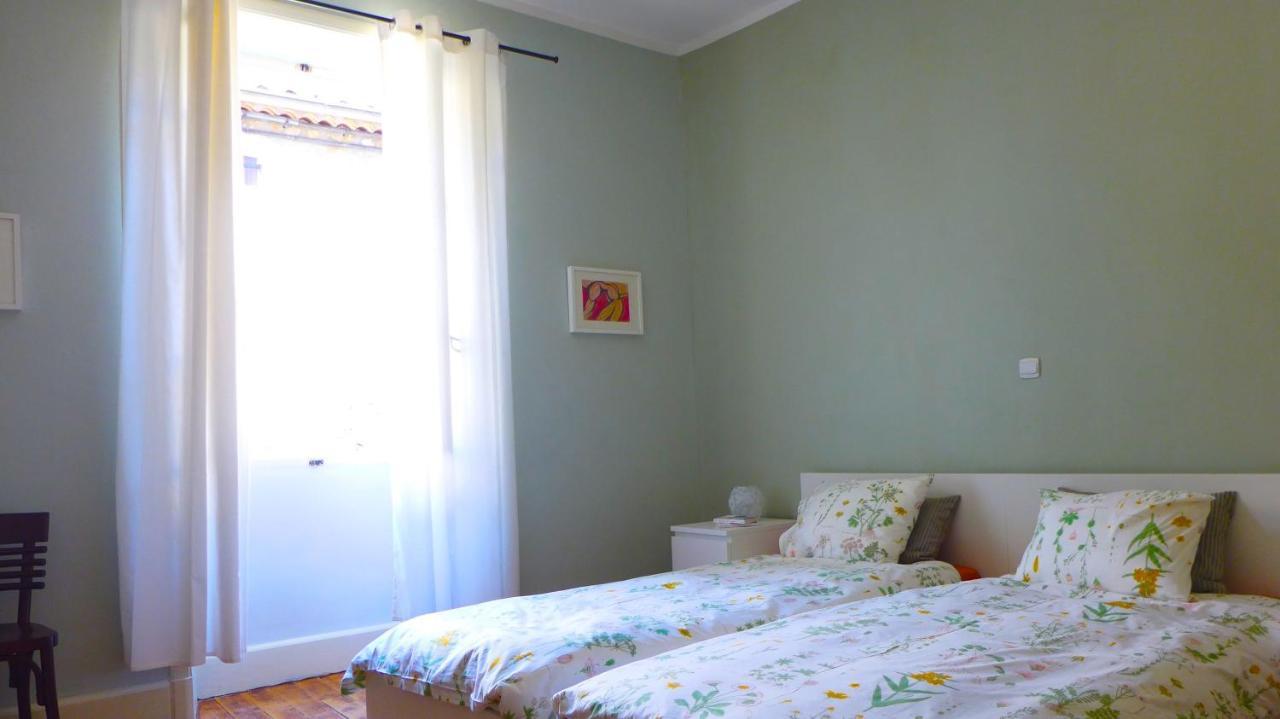 Bed and Breakfast Le Ciel Par-Dessus Le Toit Salavas Exterior foto