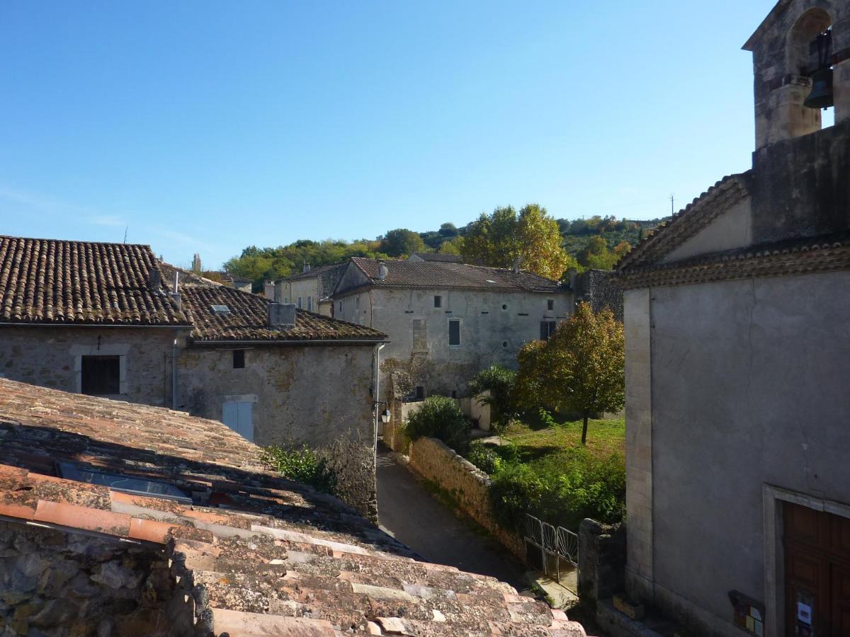 Bed and Breakfast Le Ciel Par-Dessus Le Toit Salavas Exterior foto